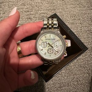 michael kors watch